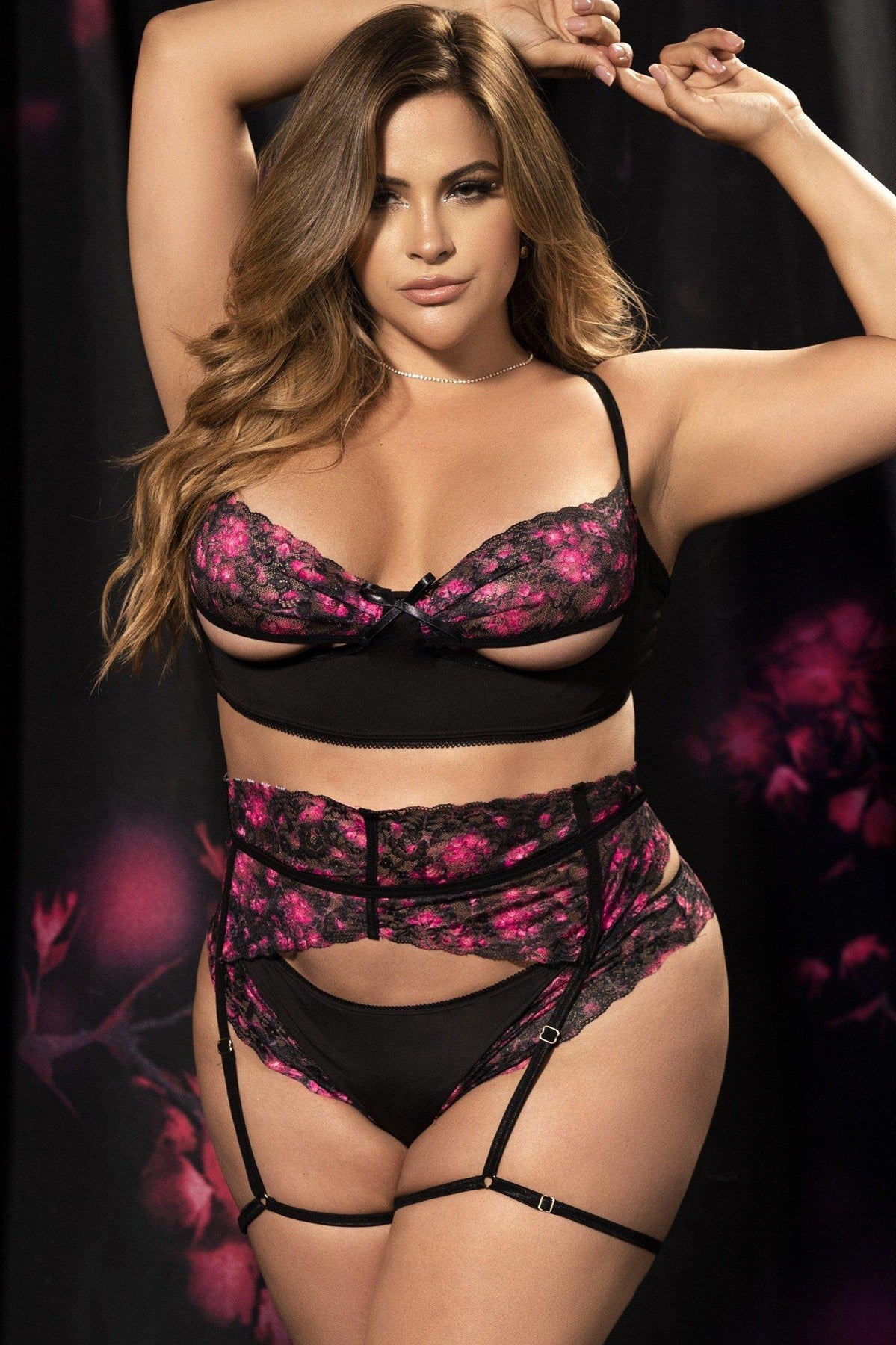 Plus Size Floral Garter Bra Set