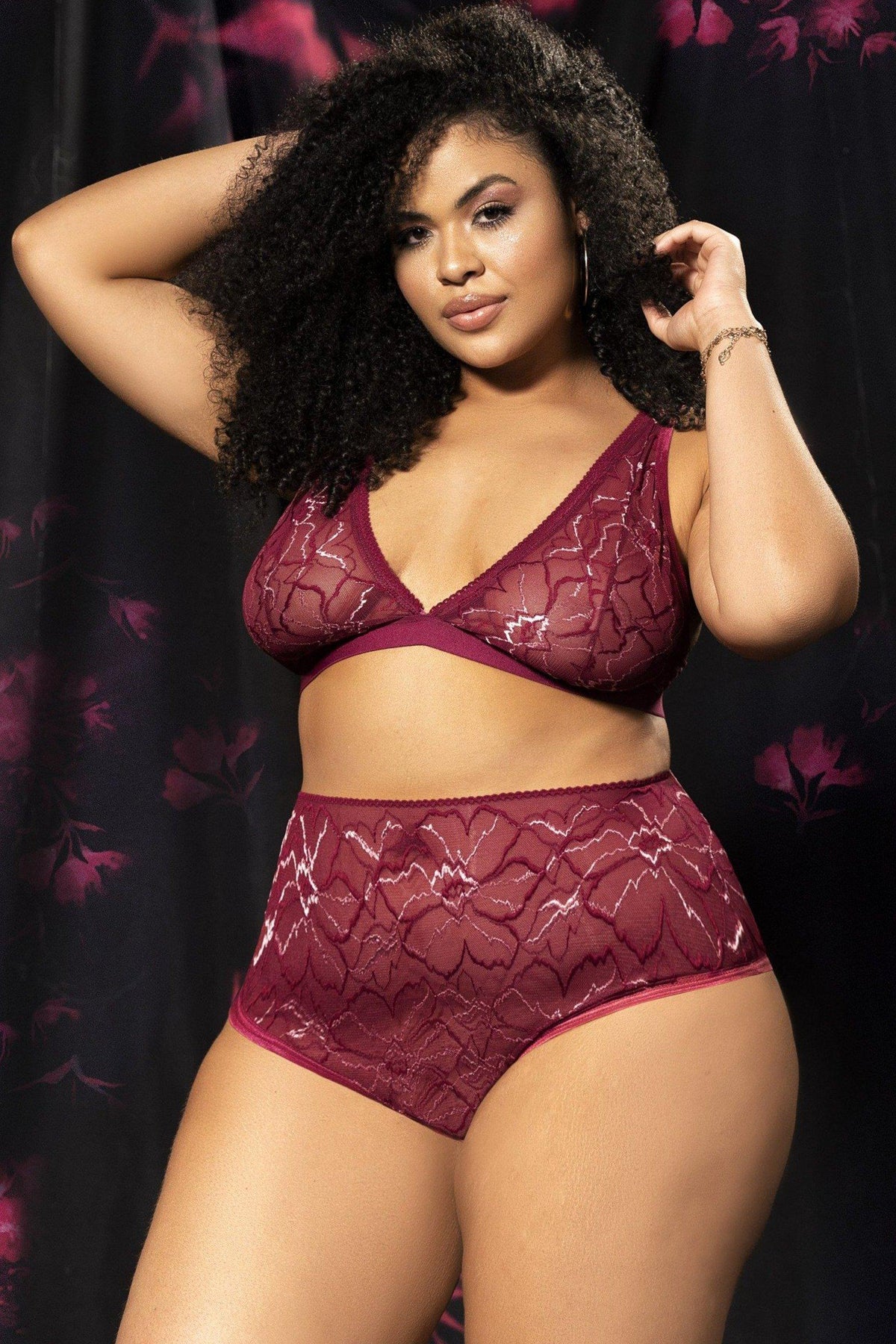 Plus Size Floral Lace Bra Set